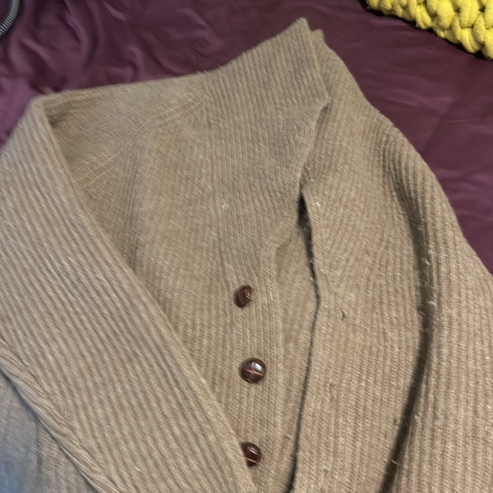 Sweater - Picture 4 of 7